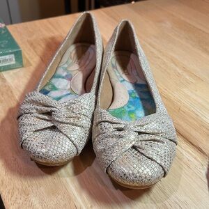 New Born Gold Metallic Ballet Flats Bow Knot Detail 9M Comfort Shoes Size 10 M